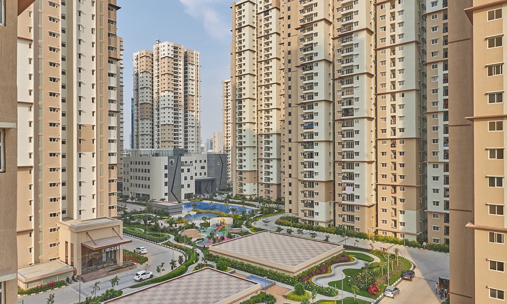 Clairemont a New Luanch project of Prestige Group in Neopolis, newly established, futuristic, 500+ acre layout in Kokapet, which extends from the financial district.